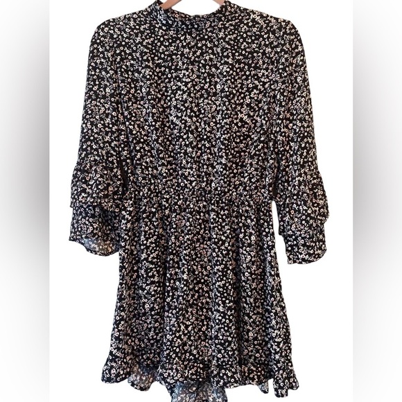 Dynamite Medium long Sleeve Black Flora Shorts - Picture 1 of 6